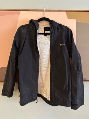 Columbia Women’s Black Waterproof Hooded Jacket